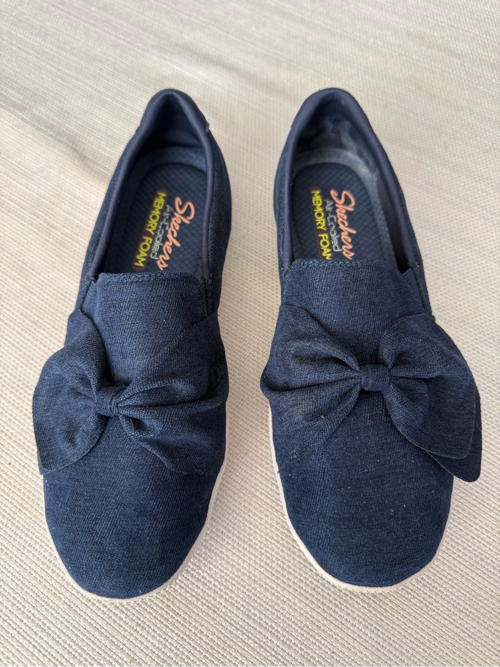 Skechers Women's Madison Ave-my town Slip on sneakers with charming fabric bow